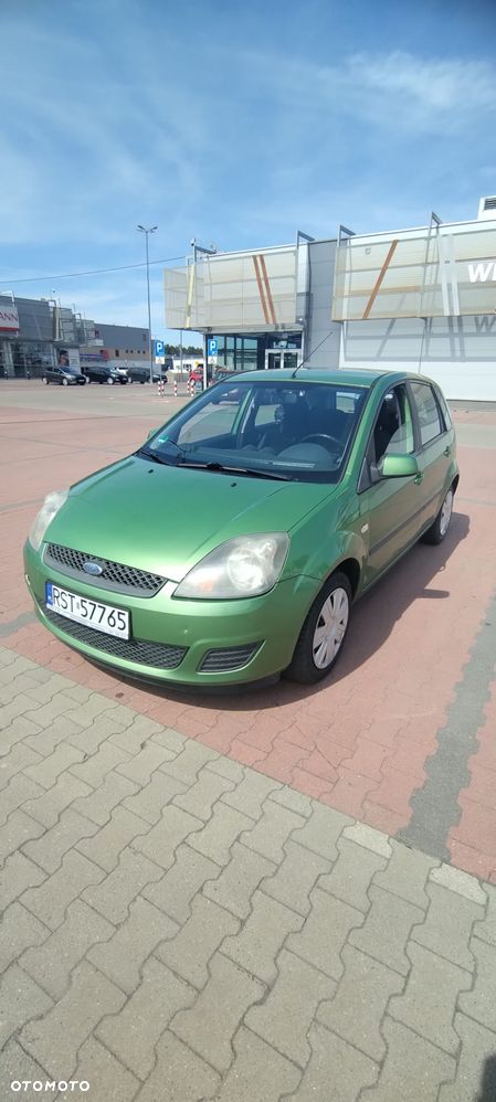 Ford Fiesta 1.4 Ambiente - 2
