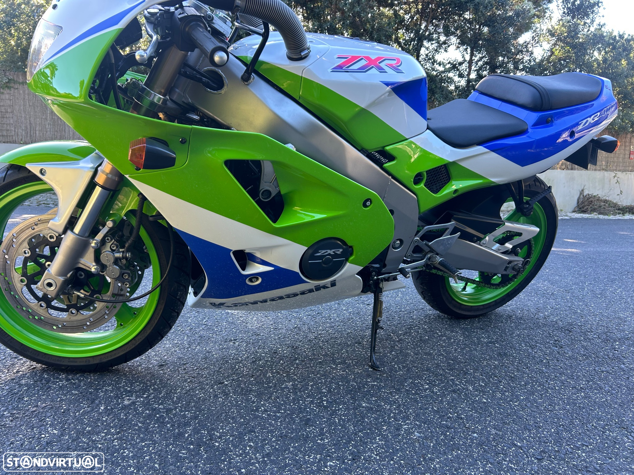 Kawasaki ZXR 400 - 11