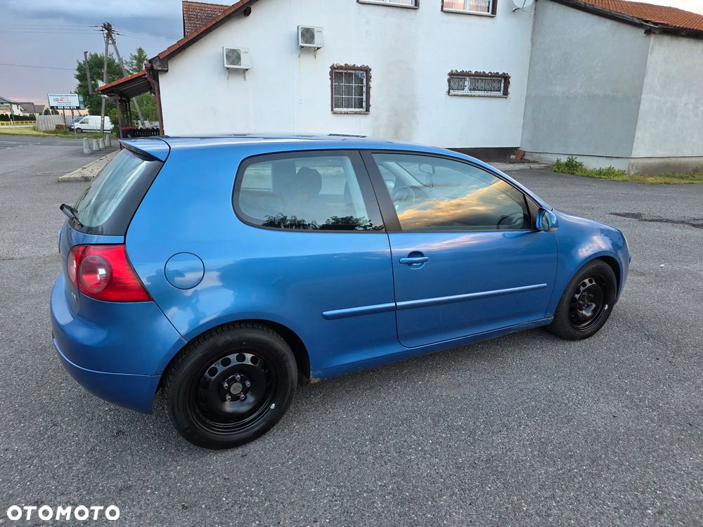 Volkswagen Golf - 5