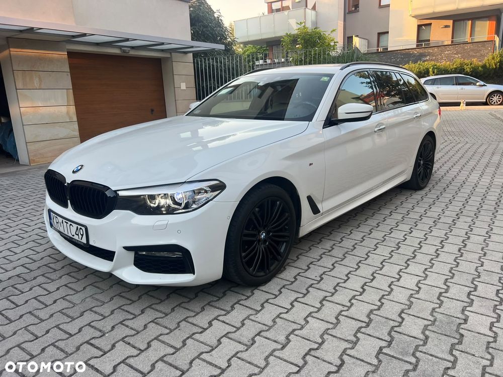 BMW Seria 5 520d xDrive M Sport sport - 9
