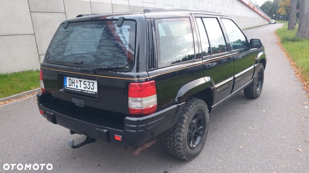 Jeep Grand Cherokee - 8