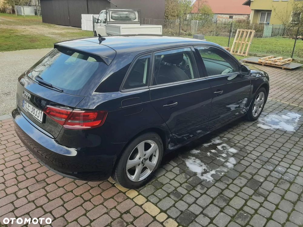 Audi A3 Sportback - 2