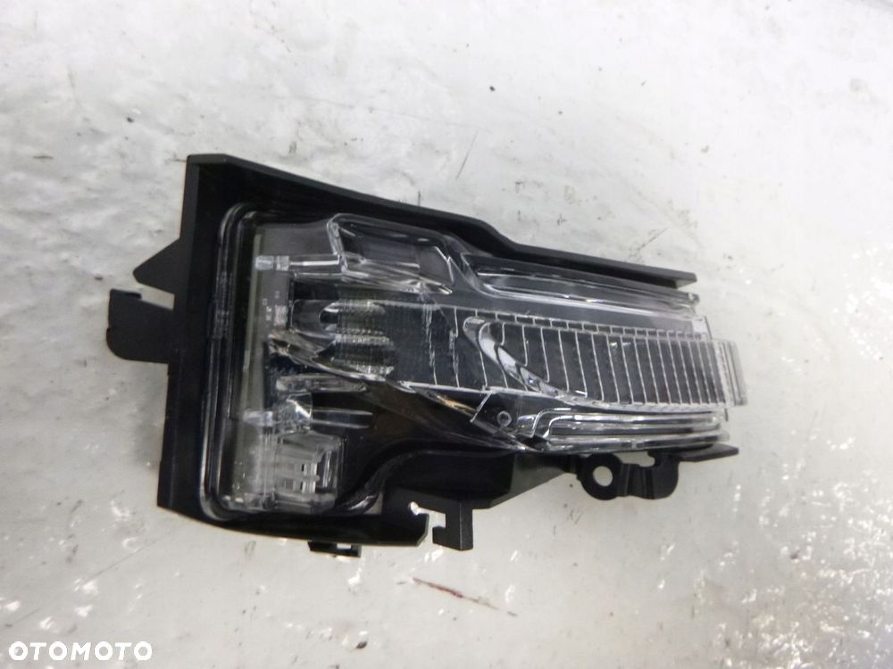 AUDI E-TRON E TRON KIERUNKOWSKAZ LUSTERKA PRAWY LEWY ORYGINAŁ - 5