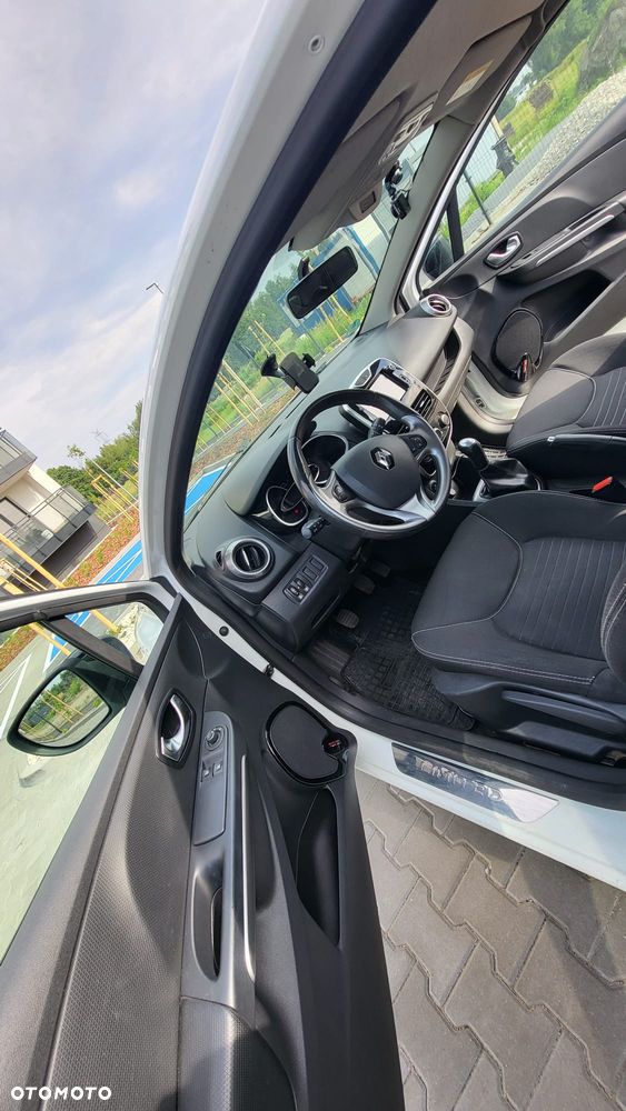 Renault Clio - 8