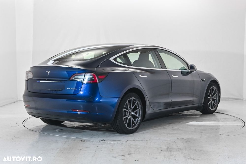 Tesla Model 3 Langstreckenbatterie Allradantrieb Dual Motor - 9
