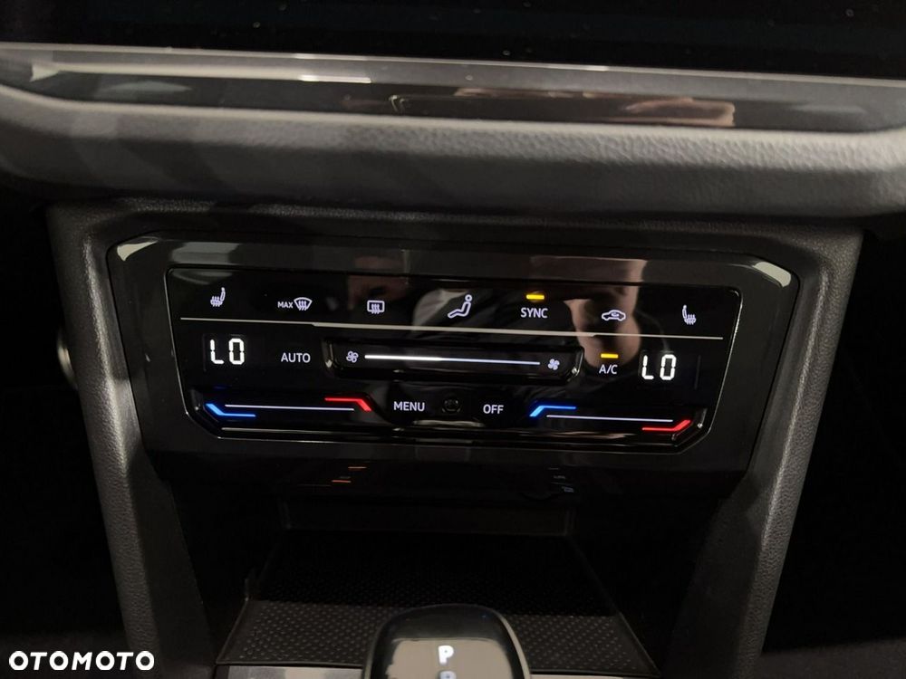 Volkswagen Tiguan - 33