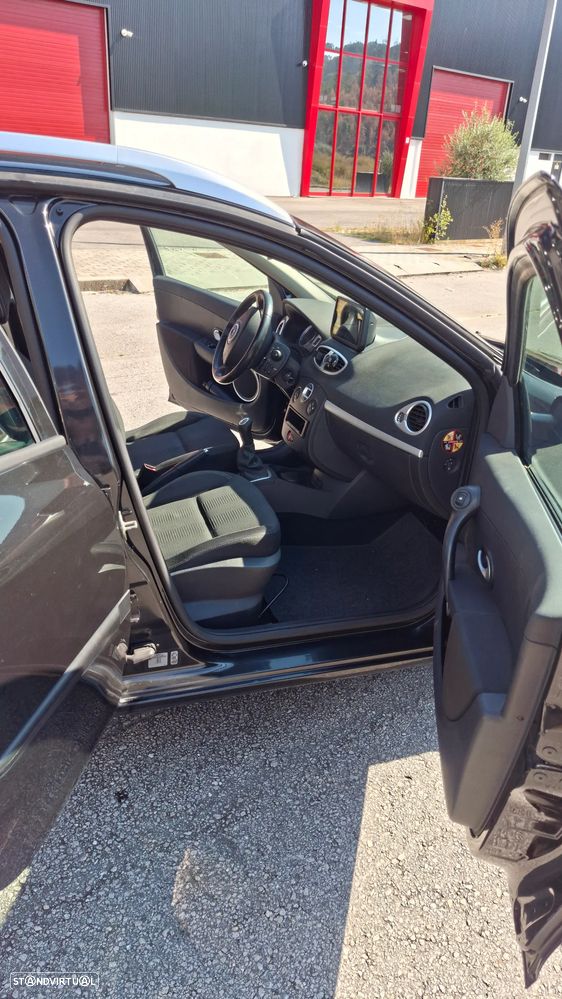 Renault Clio Break 1.5 dCi Dynamique S - 15