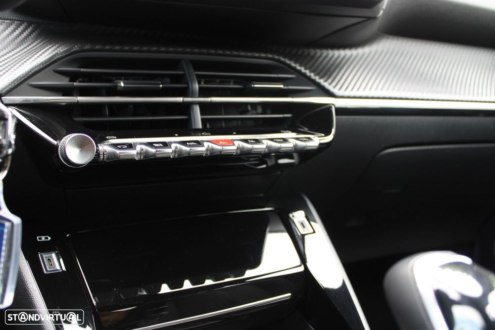 Peugeot 2008 1.2 PureTech Allure Pack - 31