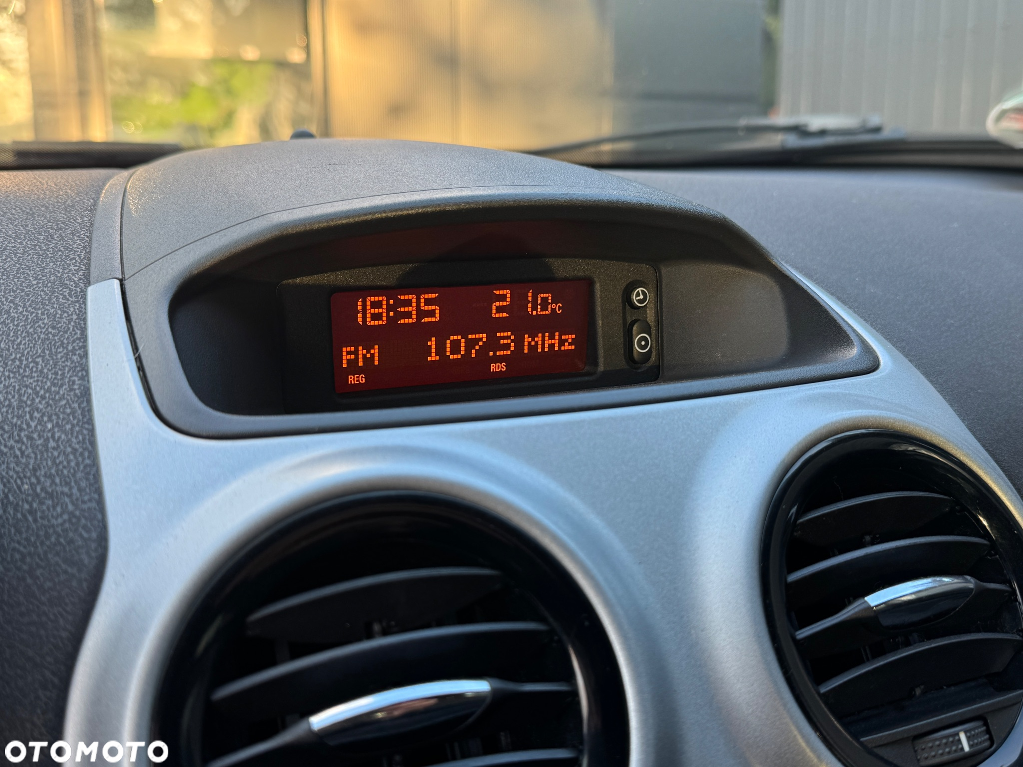 Opel Corsa 1.4 16V Satellite - 18