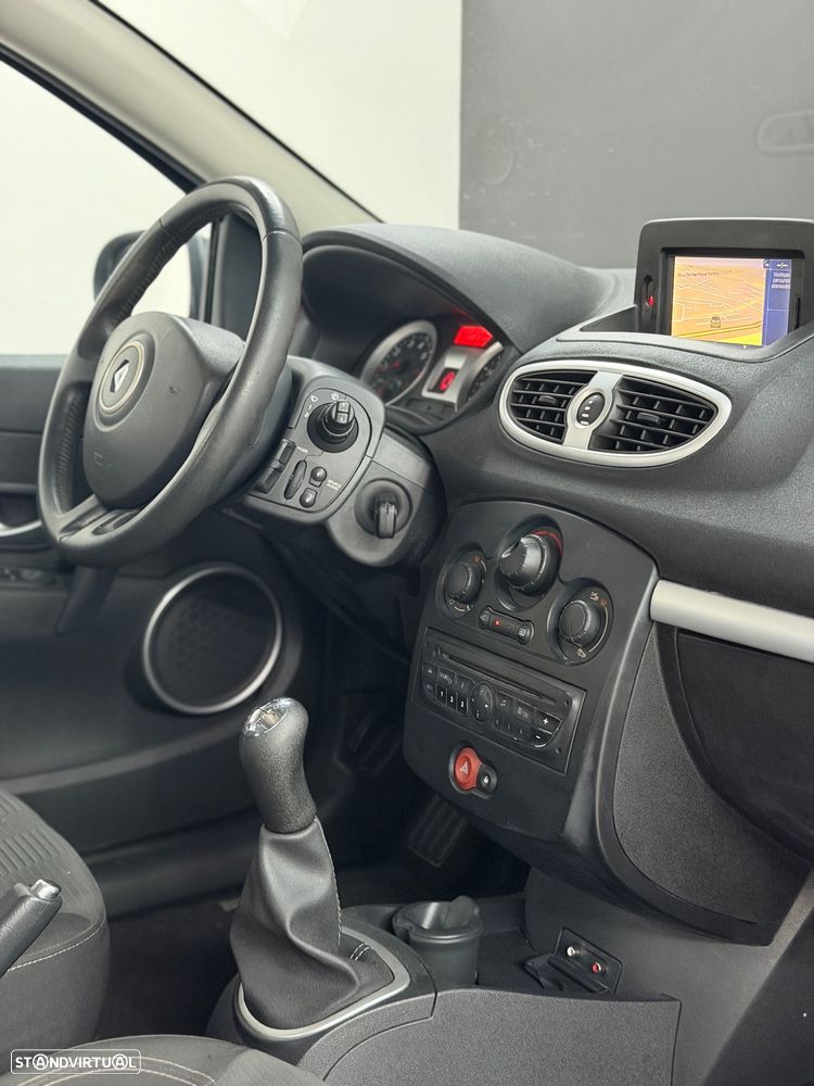 Renault Clio 1.2 16V Dynamique - 24