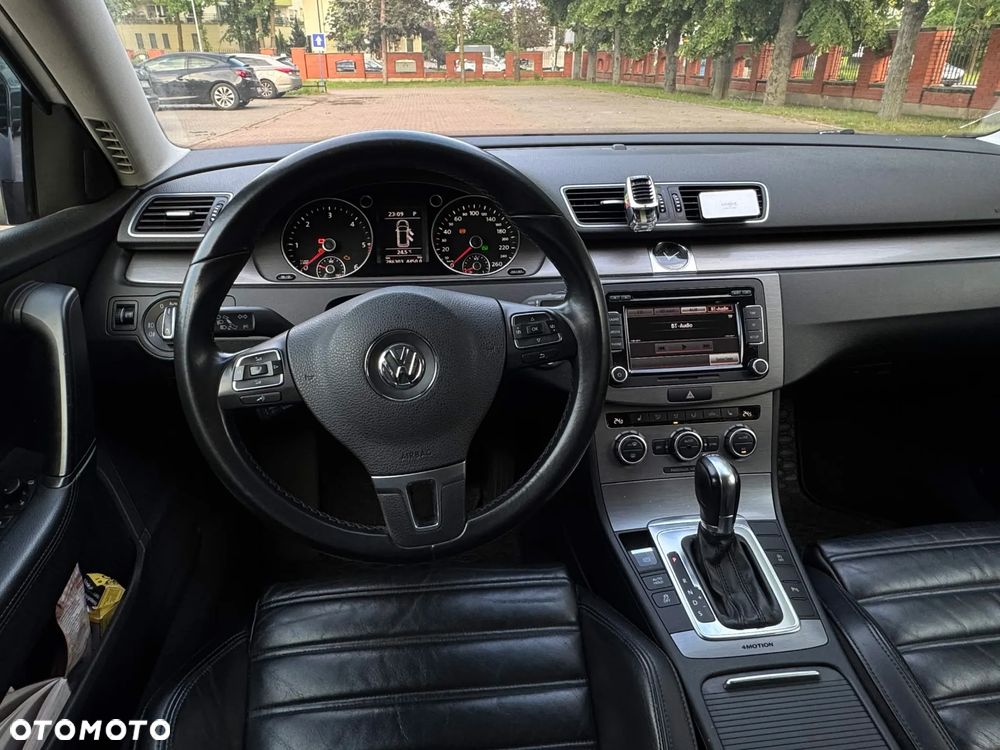 Volkswagen Passat 2.0 TDI DPF DSG 4Motion Highline - 17