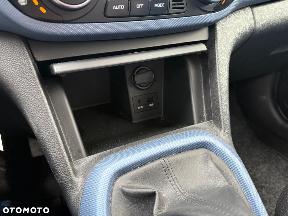 Hyundai i10 1.0 blue Style - 26