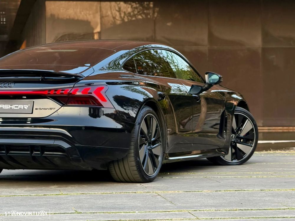 Audi e-tron GT quattro - 33