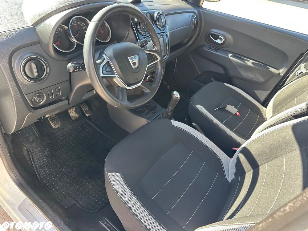 Dacia Lodgy TCe 115 Stepway - 2