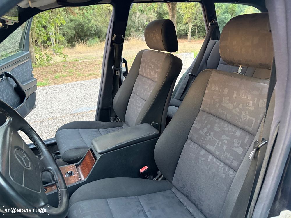 Mercedes-Benz C 220 D Classic - 12