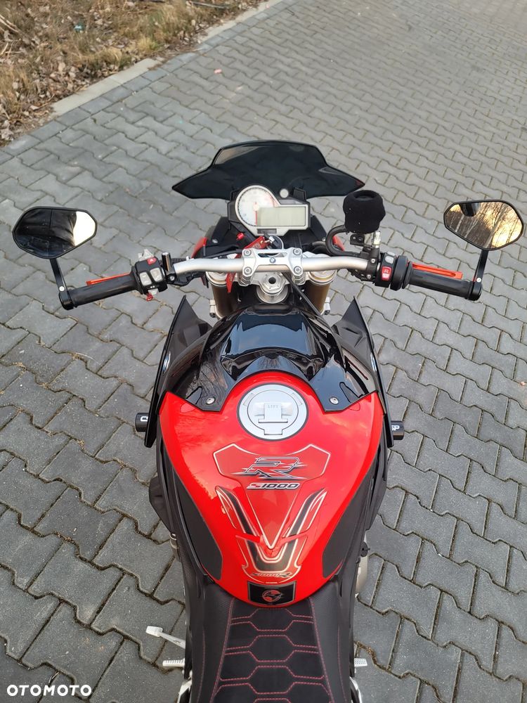 BMW S - 6