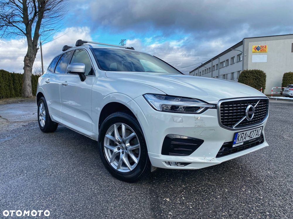 Volvo XC 60 T5 AWD R-Design - 1