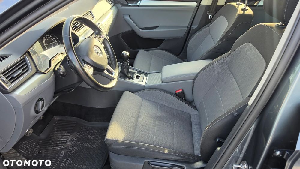 Skoda Superb 2.0 TDI Active - 14