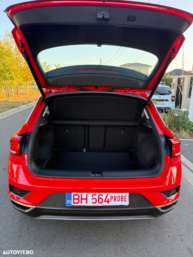 Volkswagen T-Roc - 12