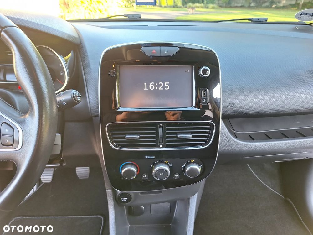 Renault Clio 1.2 16V 75 LIMITED - 14