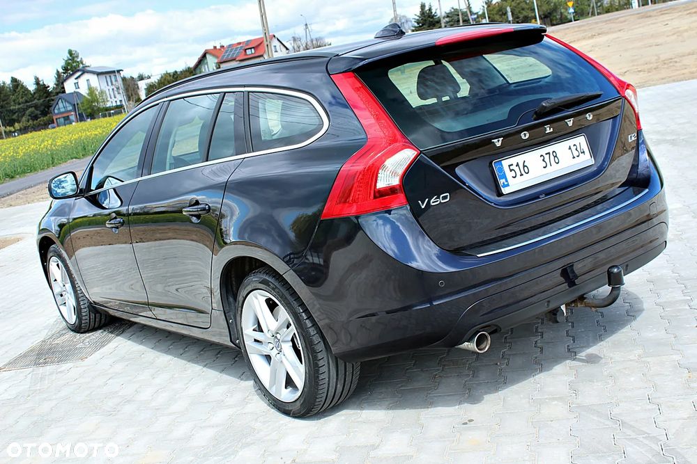 Volvo V60 D2 Geartronic Momentum - 9