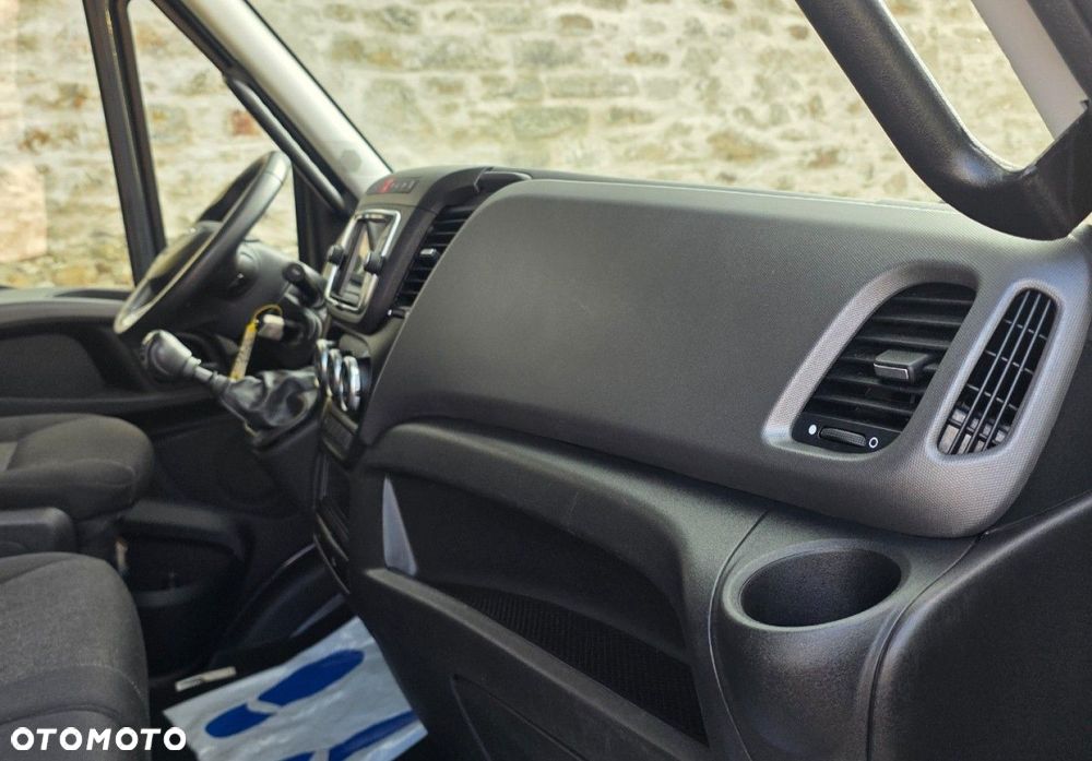 Iveco Daily 35S18 - 25