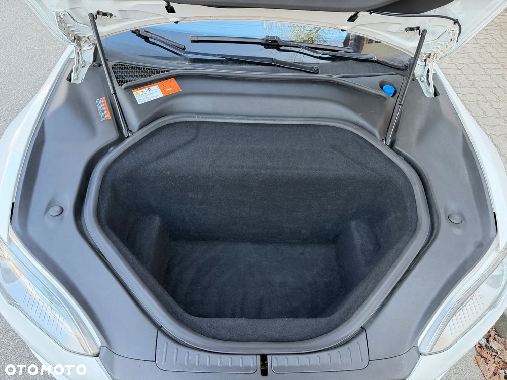 Tesla Model S 85D Allradantrieb - 24