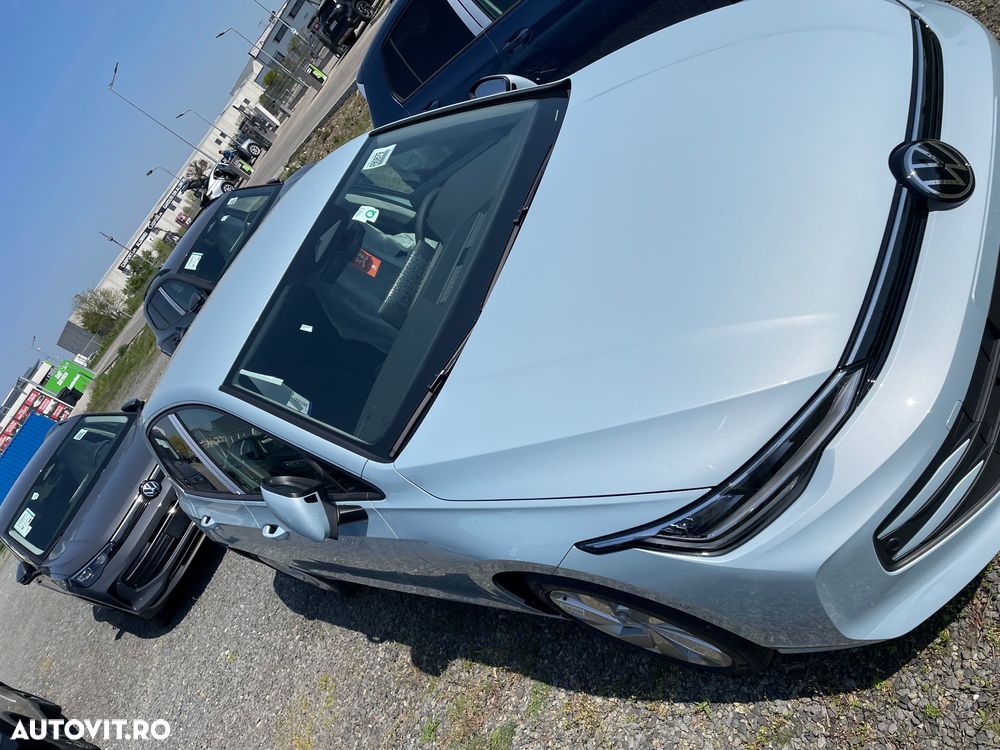 Volkswagen Golf 1.5 eTSI DSG MHEV Life - 4