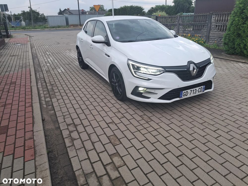 Renault Megane TCe 140 GPF EDC LIMITED - 9