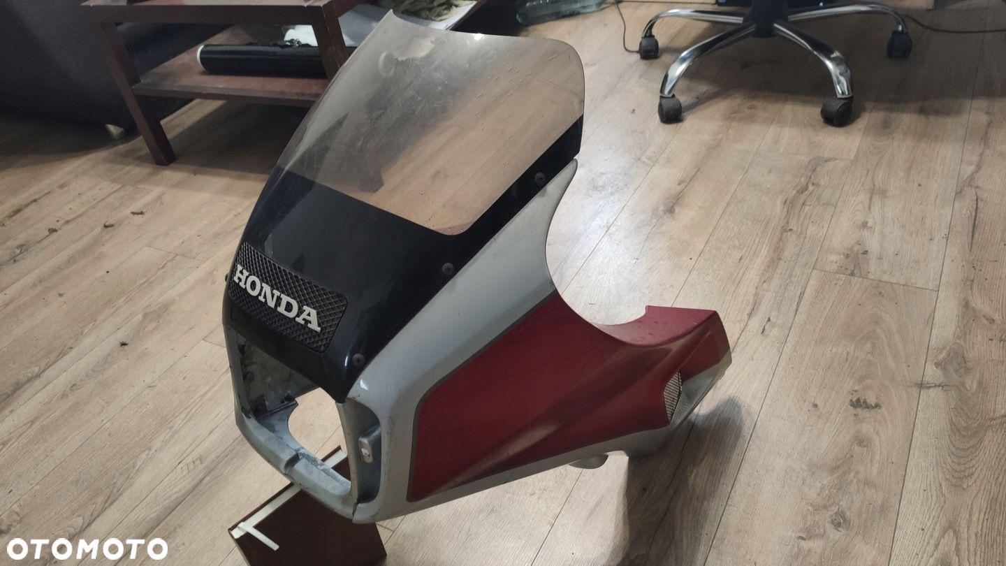 EU CZASZA CZACHA SZYBA HONDA VF1000F SC15 83- - 2