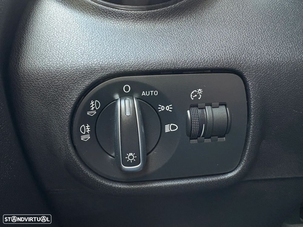 Audi A1 1.6 TDI Attraction - 17