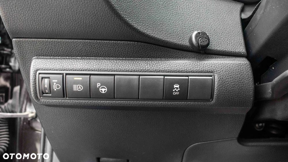 Toyota Corolla 1.8 Hybrid Selection - 16