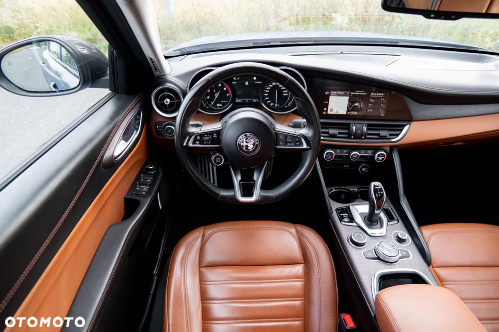 Alfa Romeo Giulia 2.0 Turbo Veloce Q4 - 12