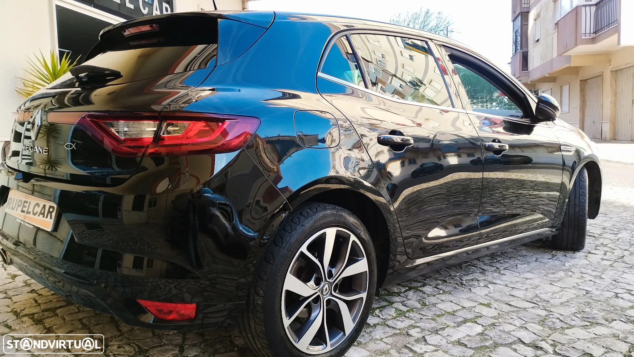 Renault Mégane 1.5 dCi Bose Edition EDC J18 - 6