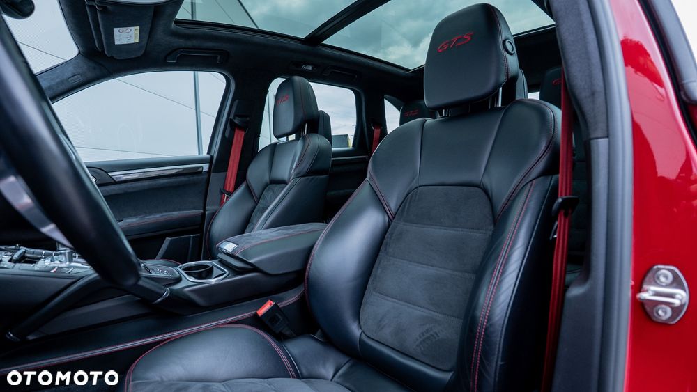 Porsche Cayenne GTS - 22