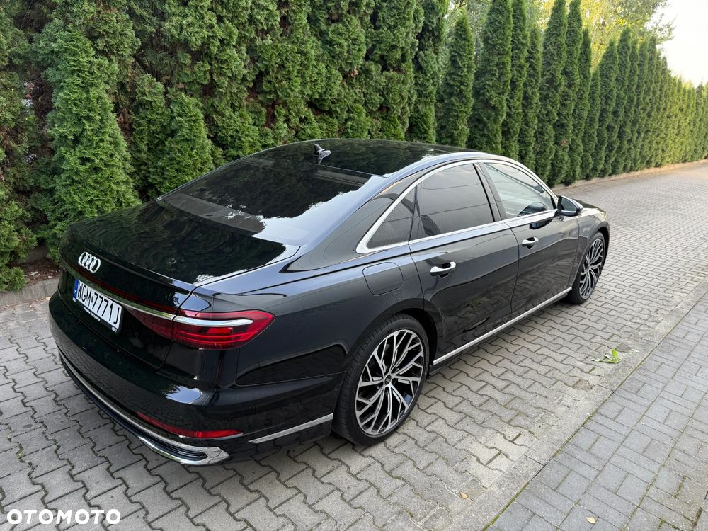 Audi A8 - 8