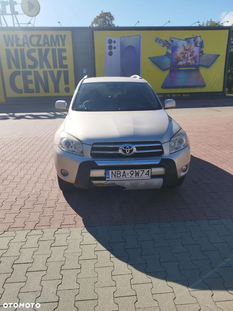 Toyota RAV4 - 6