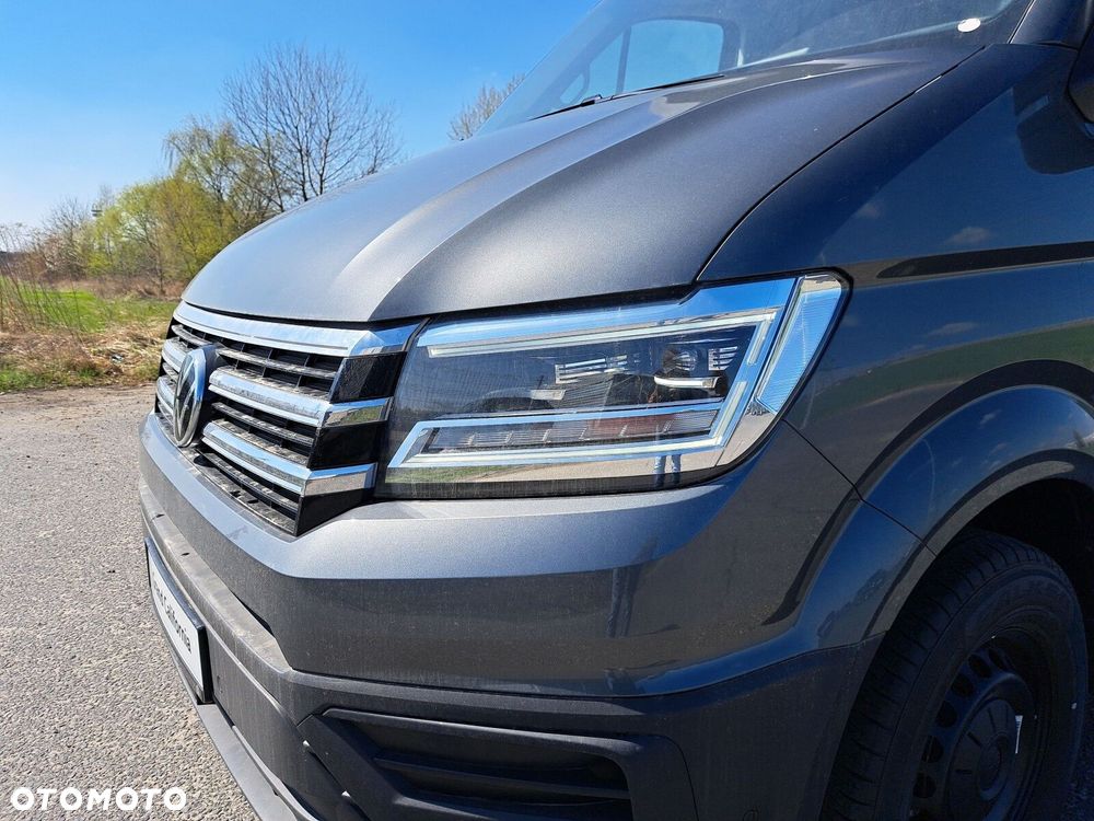 Volkswagen Grand California Grand California 600 DMC 3500kg silnik: 2,0 l TDI EURO VI-e SCR / 163KM/skrzynia biegów: Przedni napęd automatyczna 8-biegowa rozstaw osi: 3640 mm - 17