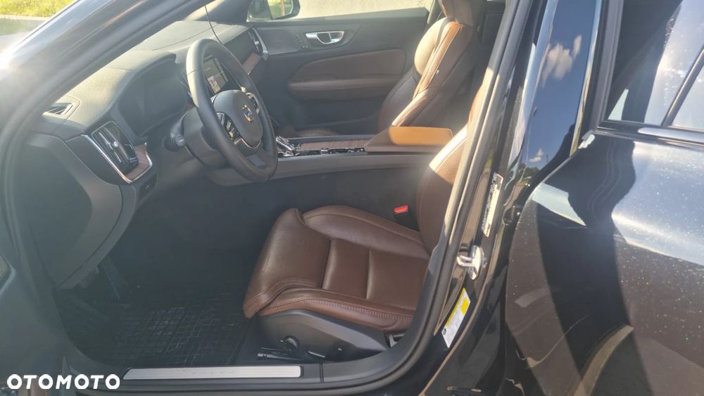 Volvo V60 Cross Country - 9