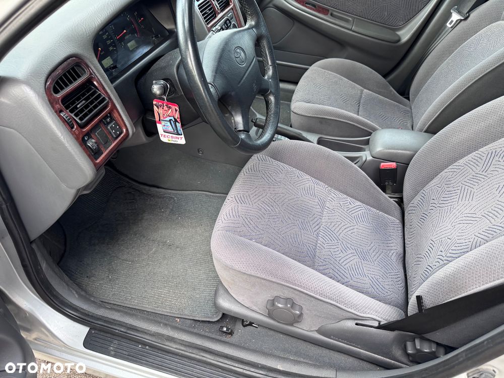 Toyota Avensis - 27