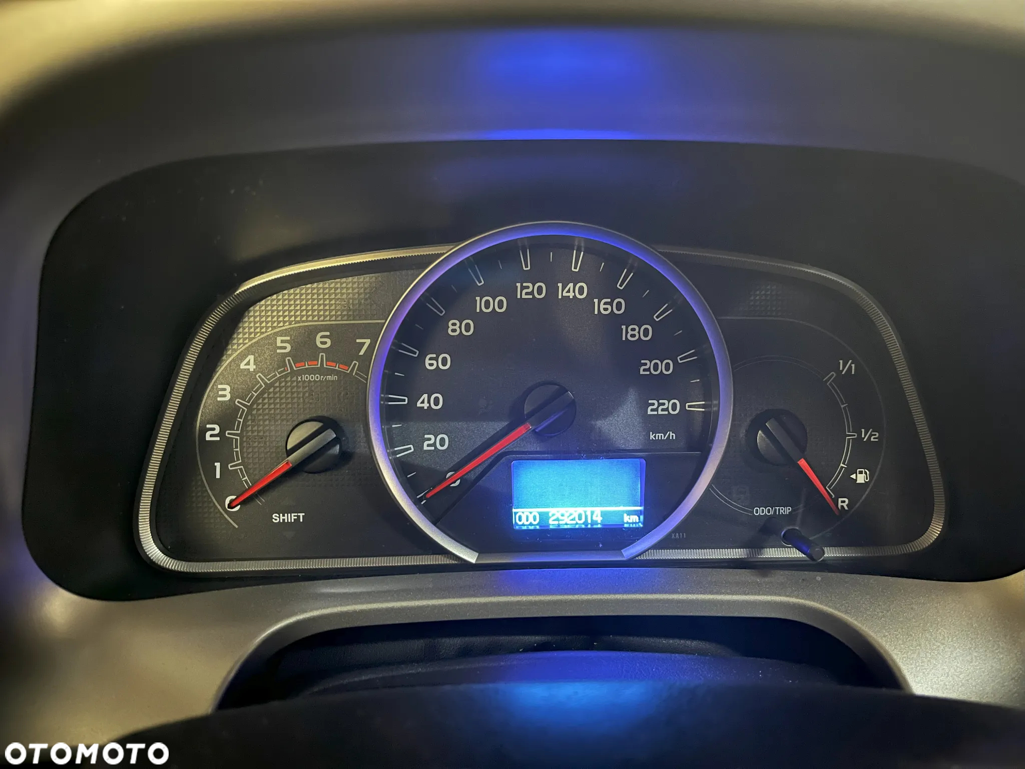 Toyota RAV4 2.0 D-4D Premium - 7
