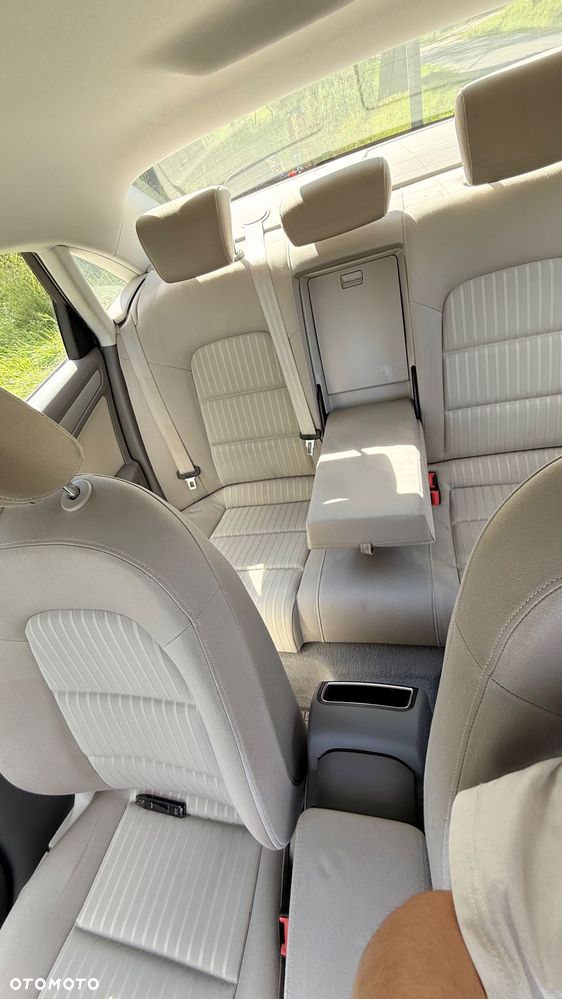 Audi A4 Limousine - 14