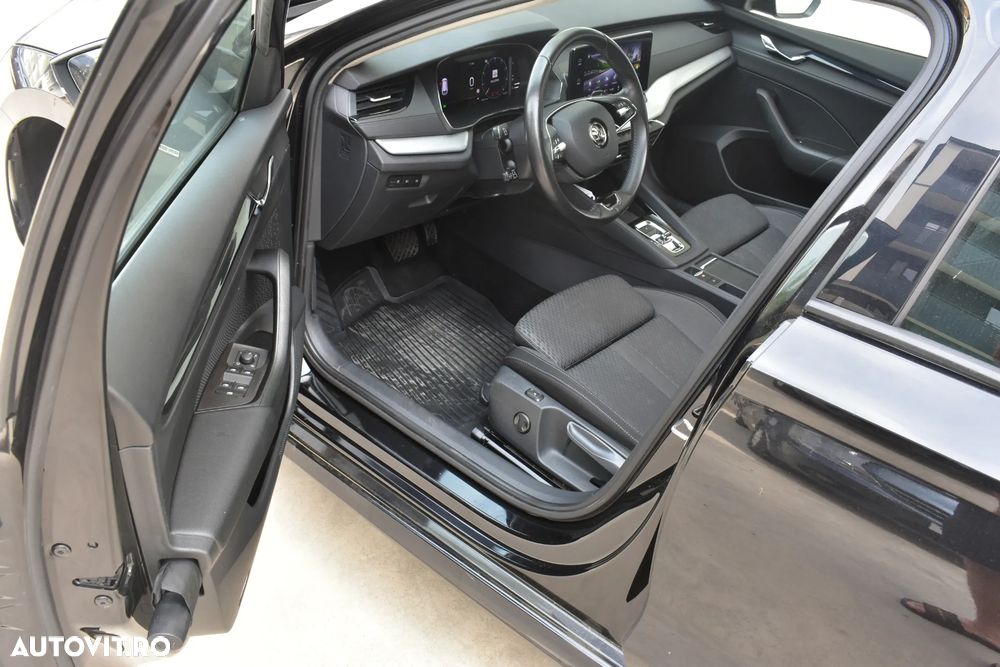 Skoda Octavia 2.0 TDI DSG Premium Edition - 16
