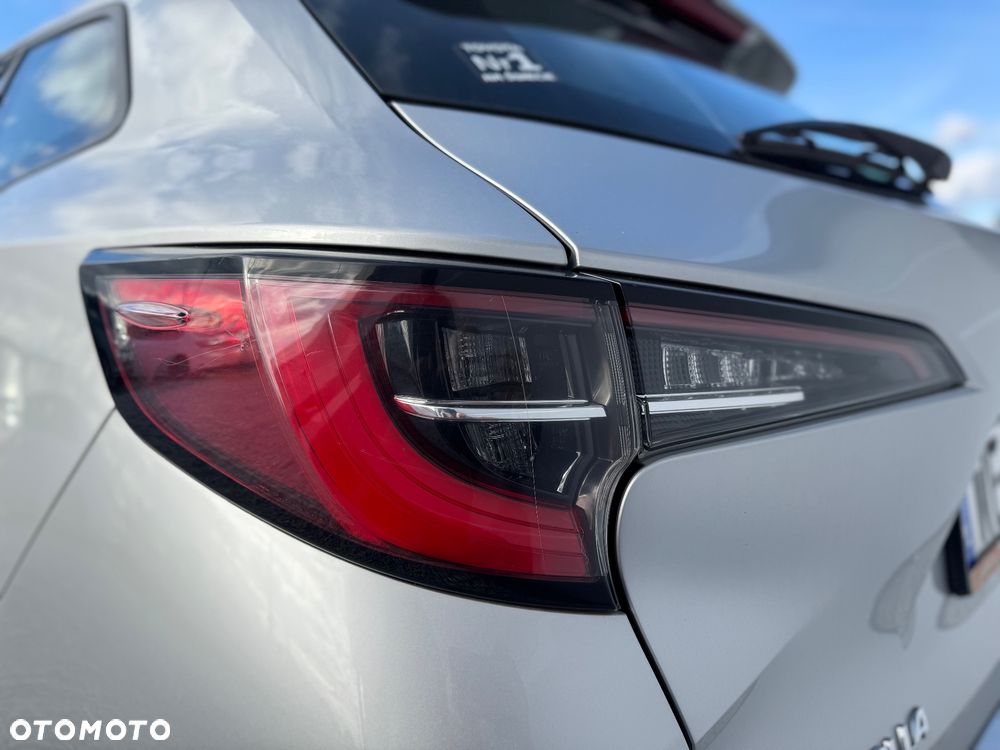 Toyota Corolla 2.0 Hybrid Comfort - 18