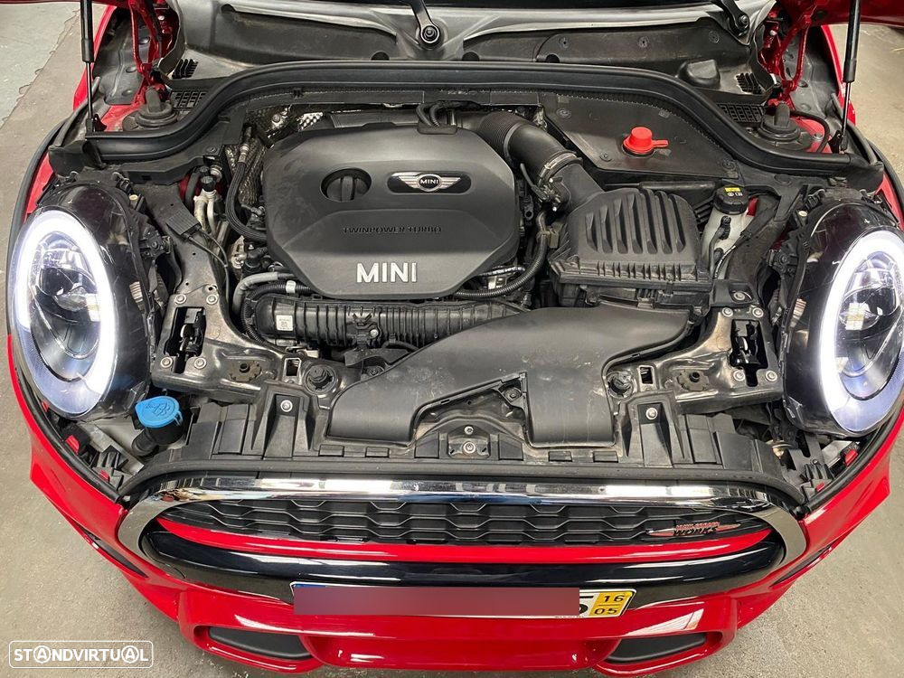 MINI 3 Portas John Cooper Works - 18