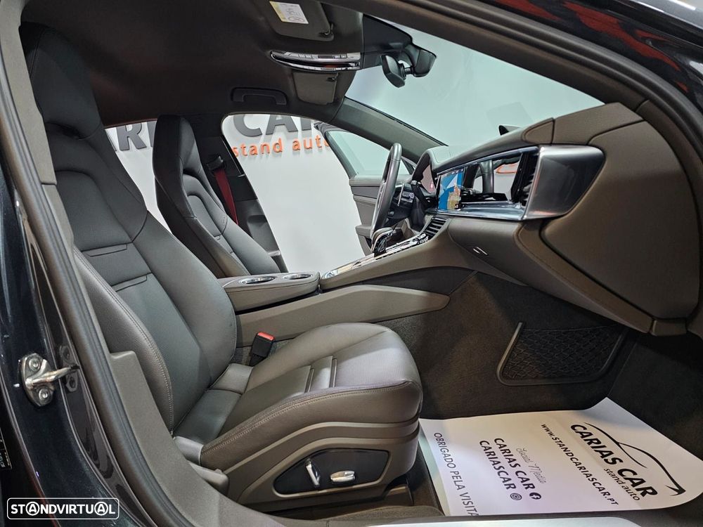 Porsche Panamera 4 E-Hybrid - 11