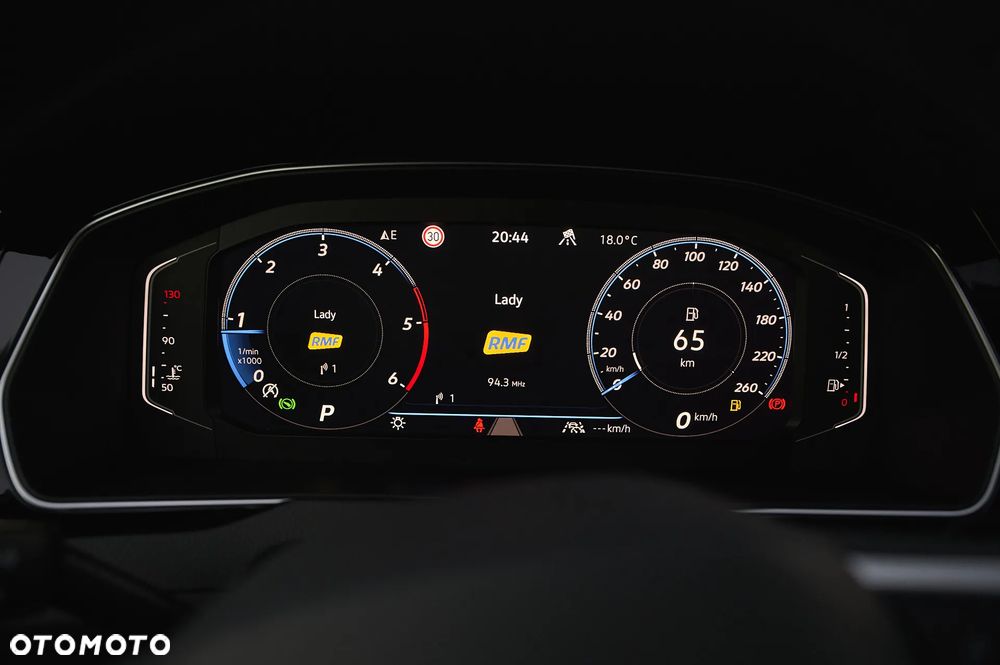 Volkswagen Passat - 29