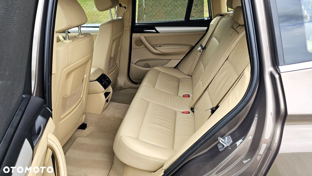 BMW X3 xDrive20d - 16