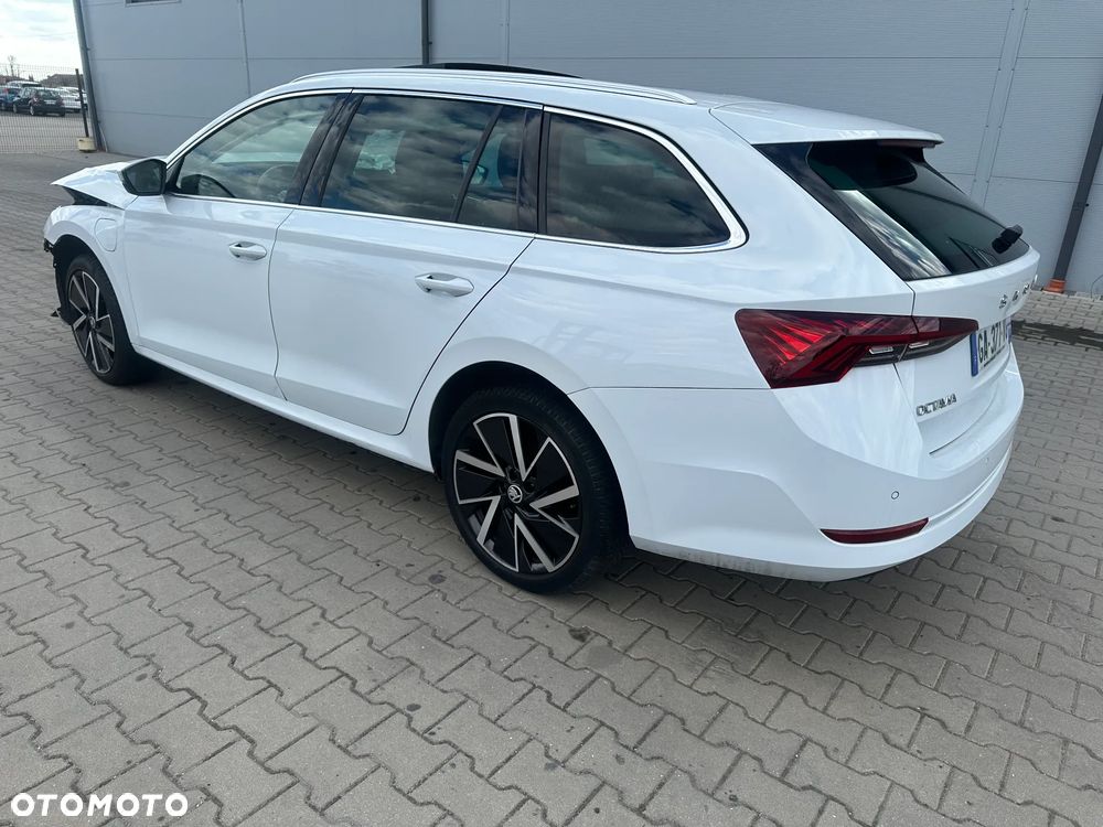 Skoda Octavia 1.4 TSI DSG Ambition - 4