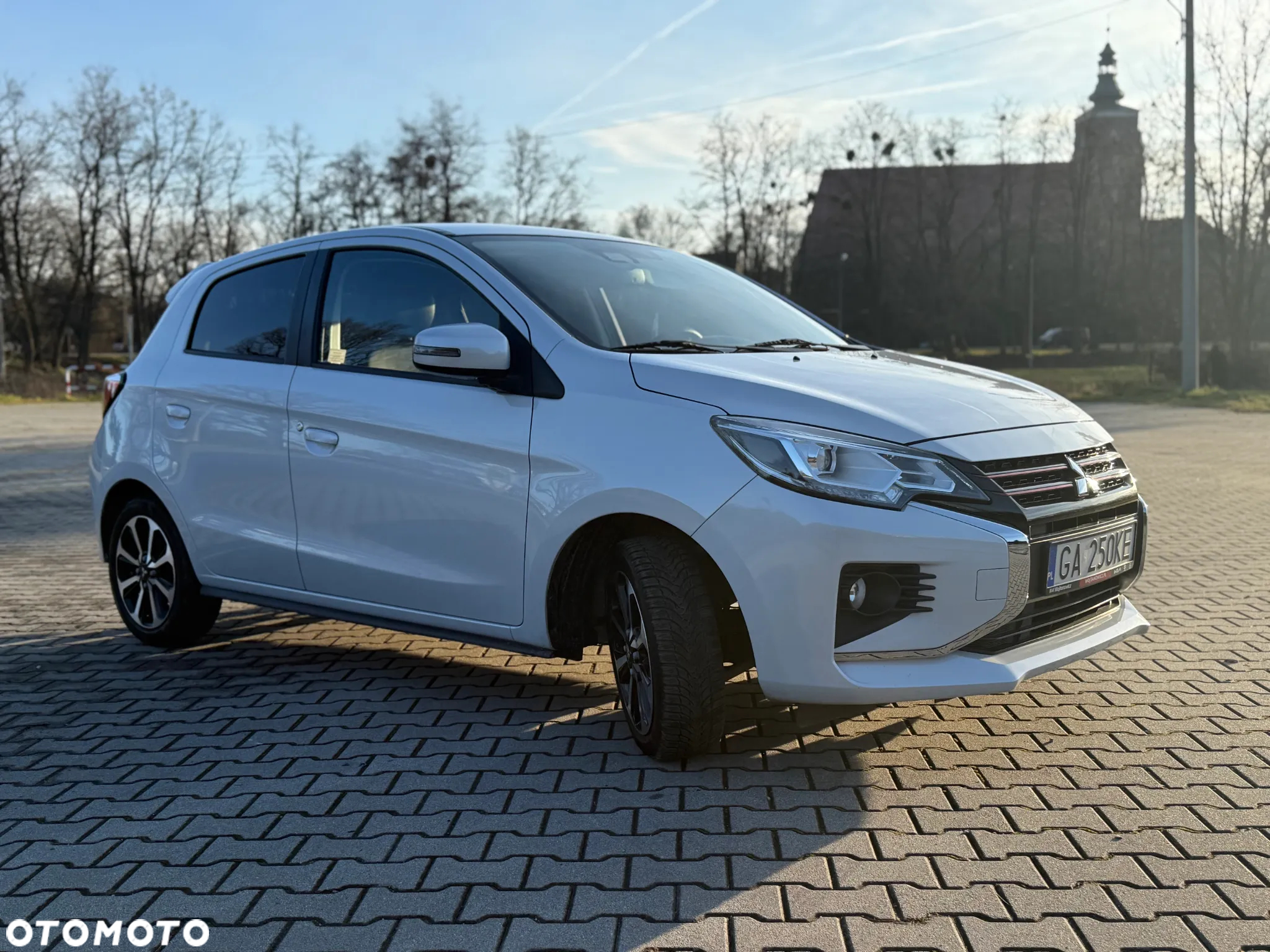 Mitsubishi Space Star 1.2 AS&G Instyle CVT - 5